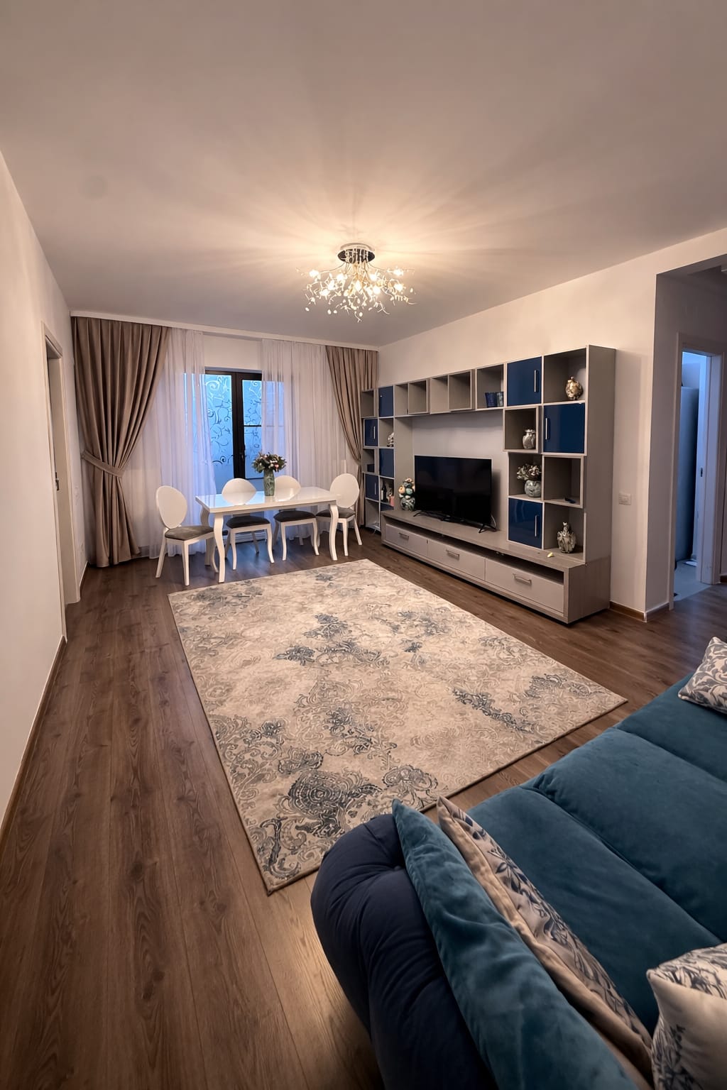 3 Camere Grozăvești Sector 6 Eroilor Carrefour Orhideea — Bucuresti