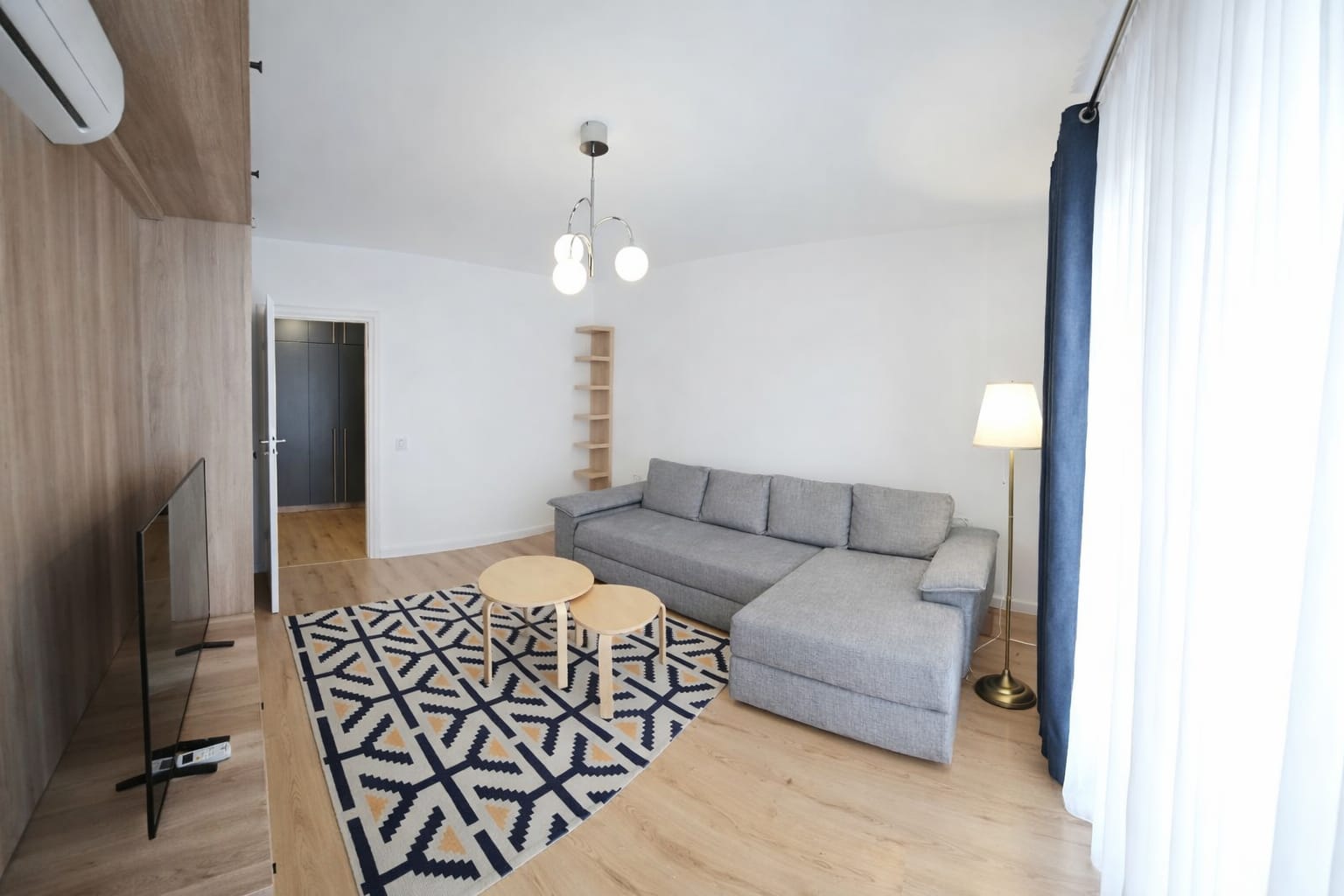 Garsonieră Exigent Plaza Parcul Liniei Metrou Lujerului — Bucuresti