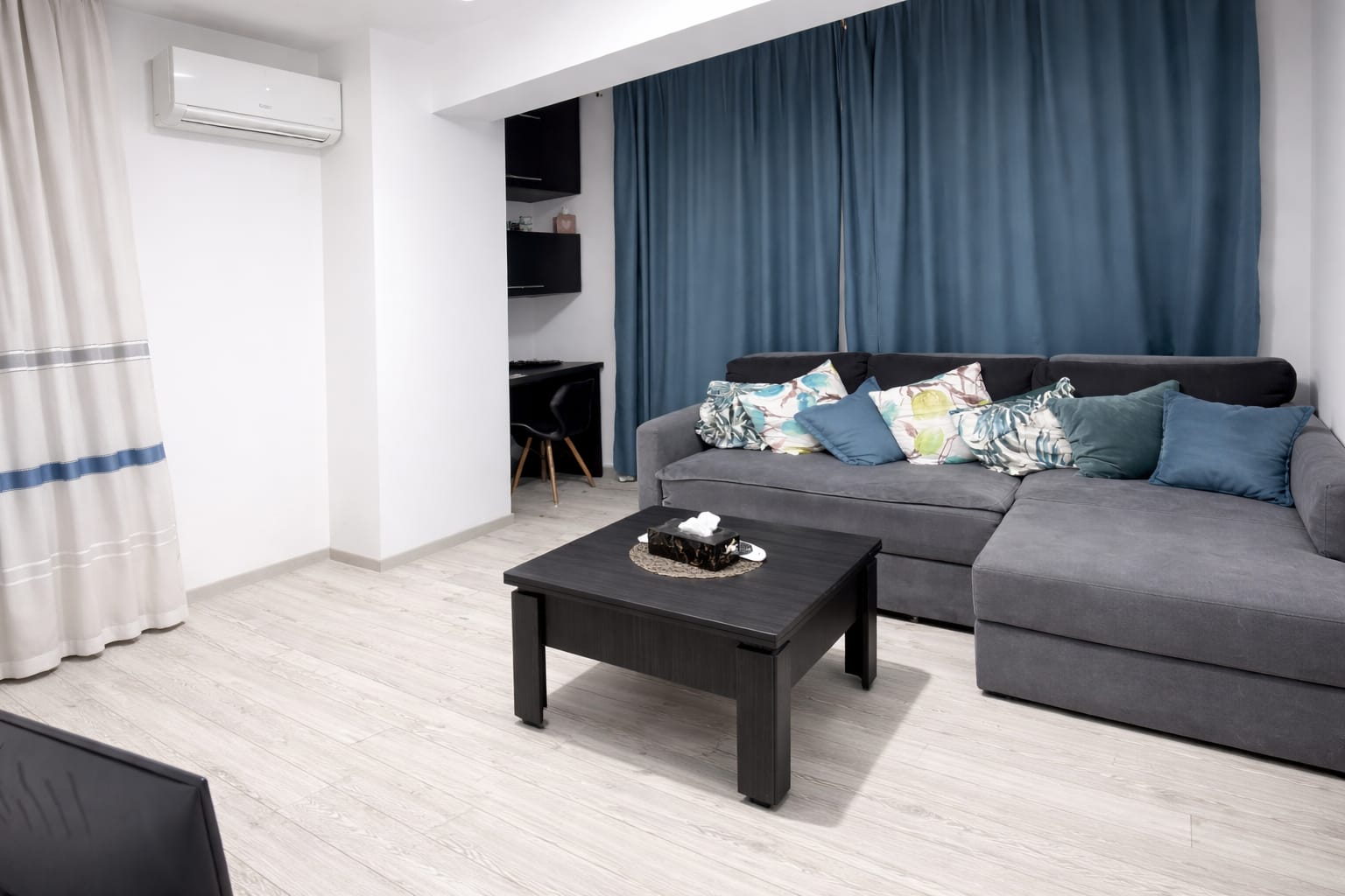 2 Camere Metrou Grozăvești Politehnica Carrefour Orhideea — Bucuresti